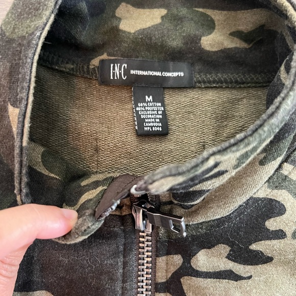Inc Camo Design Jacket. Size M. - Picture 5 of 5